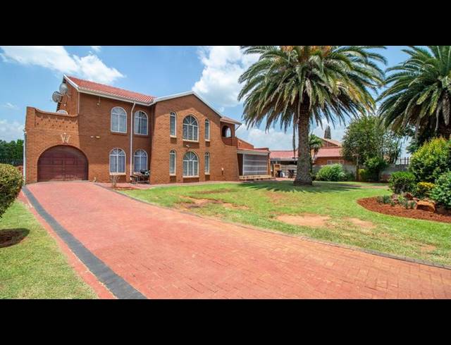 5 BEDROOM HOUSE FOR SALE IN BAKERTON